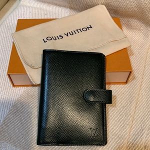 Authentic LV Taiga Agenda PM/passport holder